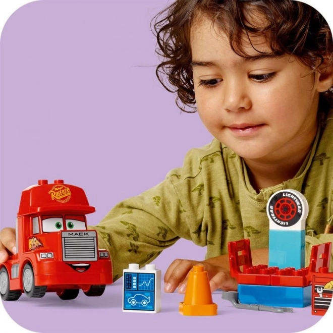 LEGO DUPLO Disney Cars Martin sur les courses
