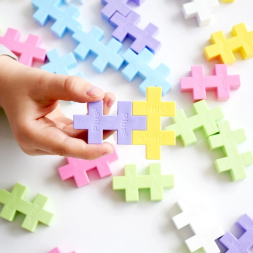 De grandes pièces pour de petites mains