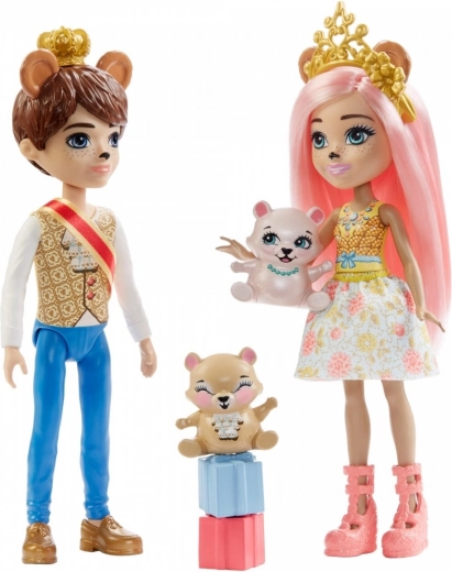 Deux poupées au style royal