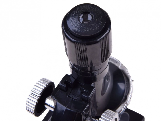 Microscope avec accessoires pour jeune scientifique