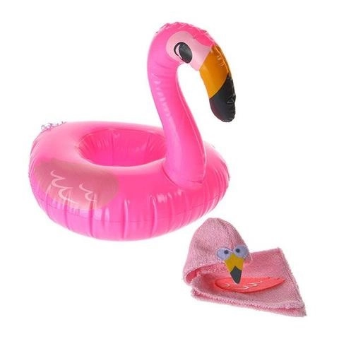Fête à la piscine pleine d’accessoires