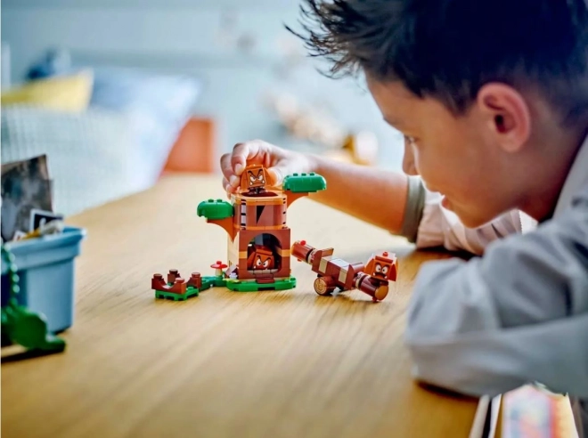 LEGO® Super Mario™ 71433 Goomba et le terrain de jeu