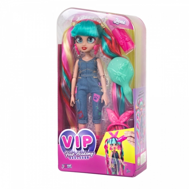 Inclus des accessoires pour la coiffure
