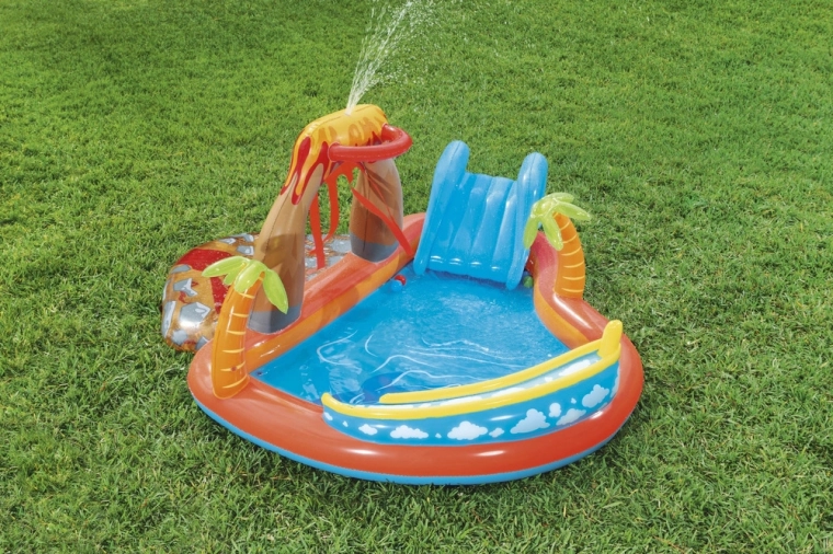 Toboggan et douchette aquatique pour un jeu actif