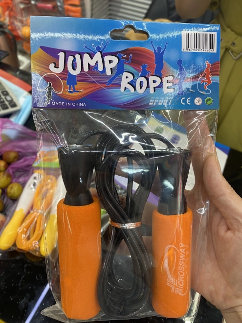 Corde à sauter avec corde en plastique