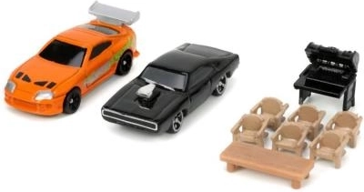 Deux nano voitures en métal