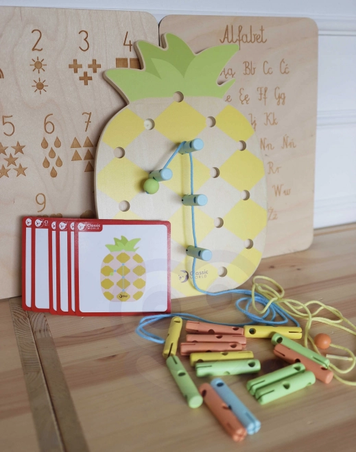 Jouet à enfiler en bois Ananas Classic World