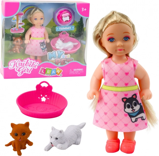 Mini poupée avec chien et chat avec accessoires