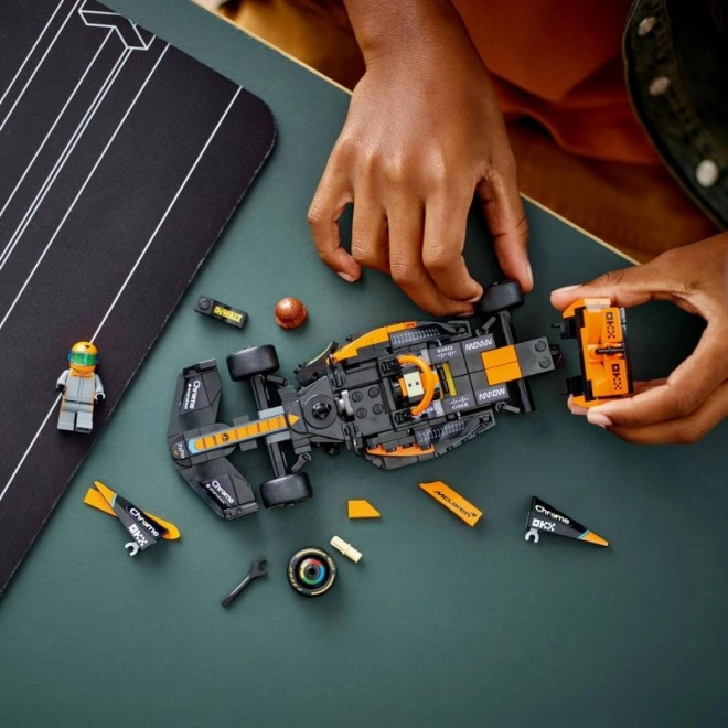 LEGO Speed Champions 76919 Voiture de course McLaren Formule 1 2023