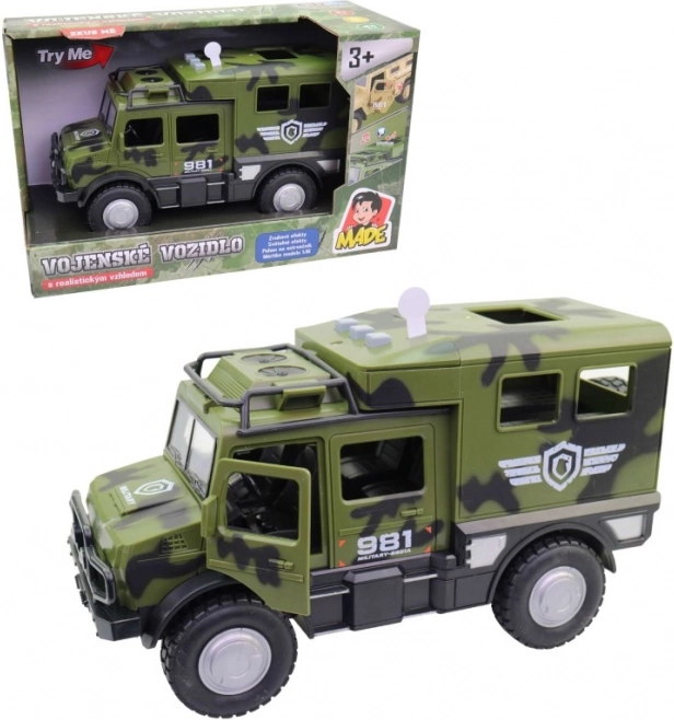 Voiture militaire avec batteries, lumières et sons