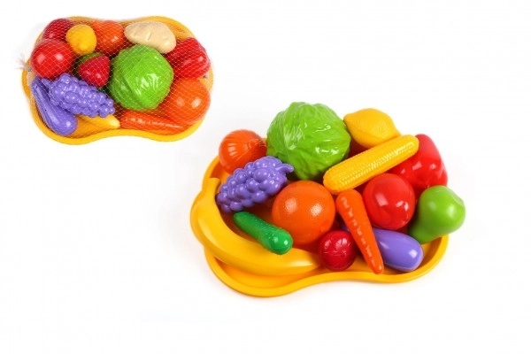 Ensemble de fruits et légumes en plastique avec plateau