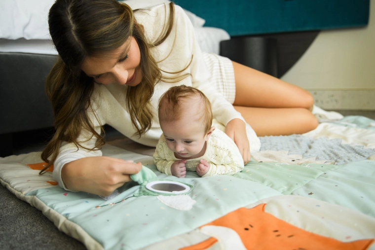 Éléments sensoriels pour le développement de bébé