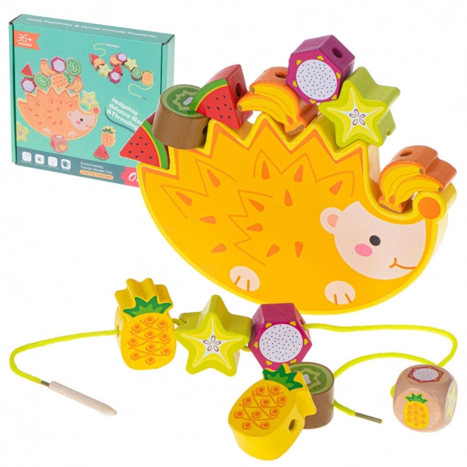 Jeu de laçage en bois avec hérisson et fruits