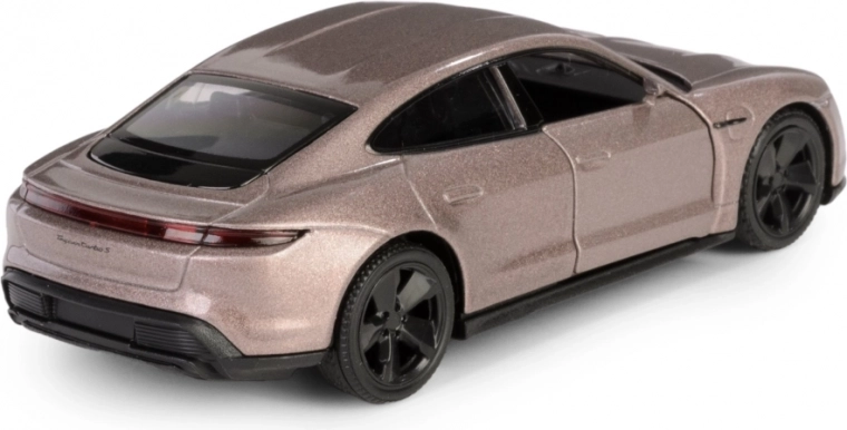 Pneus en caoutchouc pour une meilleure adhérence