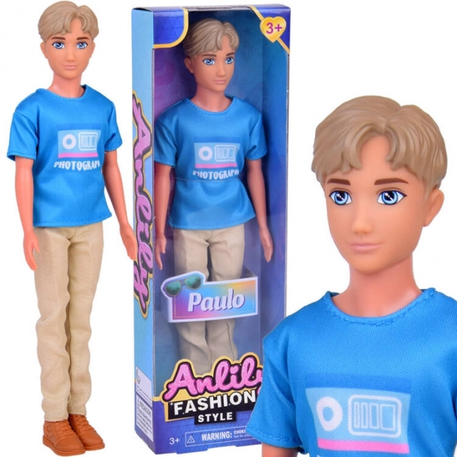 Garçon stylé Paulo avec accessoires de mode