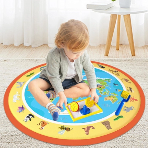 Carte du monde éducative avec animaux