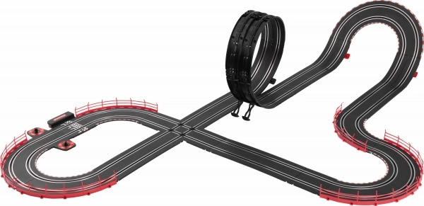 Piste d’action avec looping et paroi verticale