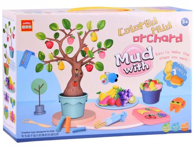 Arbre de fruits et insectes en pâte à modeler colorée