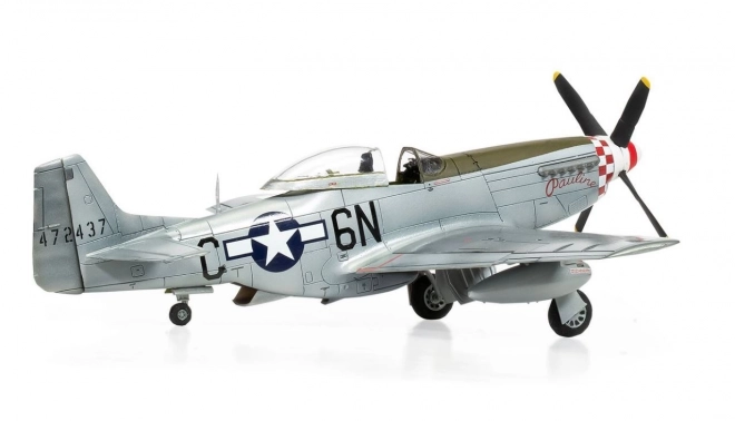 Maquette en plastique de l'avion North American P-51D Mustang