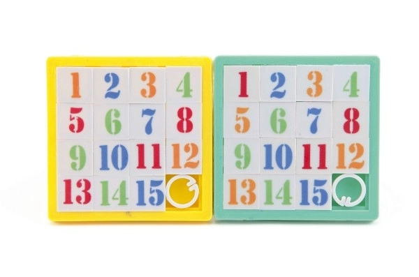 Casse-tête à déplacer en plastique 8x8cm, 4 couleurs assorties dans un sac