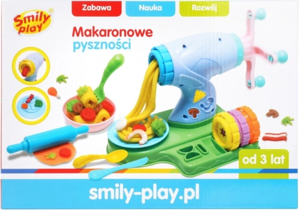 Jeu coloré avec un kit de pâte à modeler pour faire des pâtes
