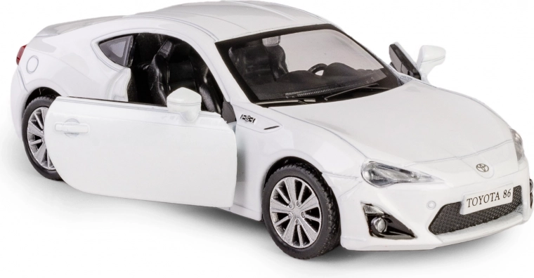 Portes ouvrantes et intérieur détaillé