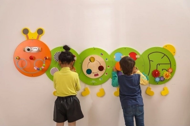 Panneau mural Montessori en bois - chenille