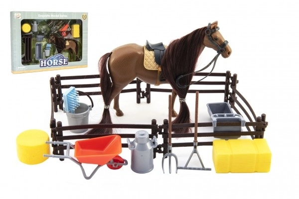 Cheval brun en plastique avec accessoires et enclos dans une boîte 34x25x5cm