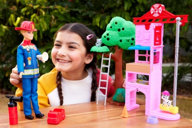 Poupée Barbie pompière avec accessoires