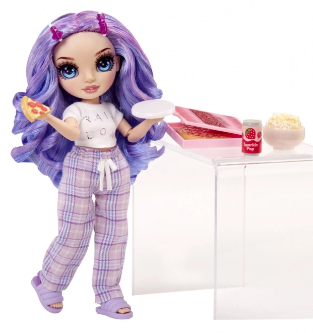Rainbow High Junior Fashion poupée en pyjama - Violet Willow