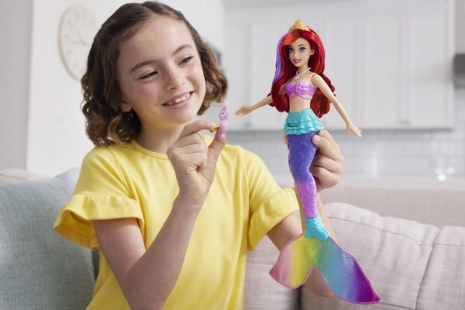 MATTEL Disney Princesse poupée Ariel petite sirène nage, change de couleur