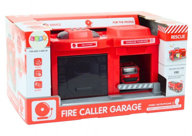 Station de sauvetage des pompiers avec voiture et talkie-walkie