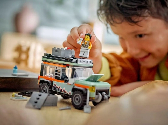 Lego City voiture tout-terrain de montagne 4x4