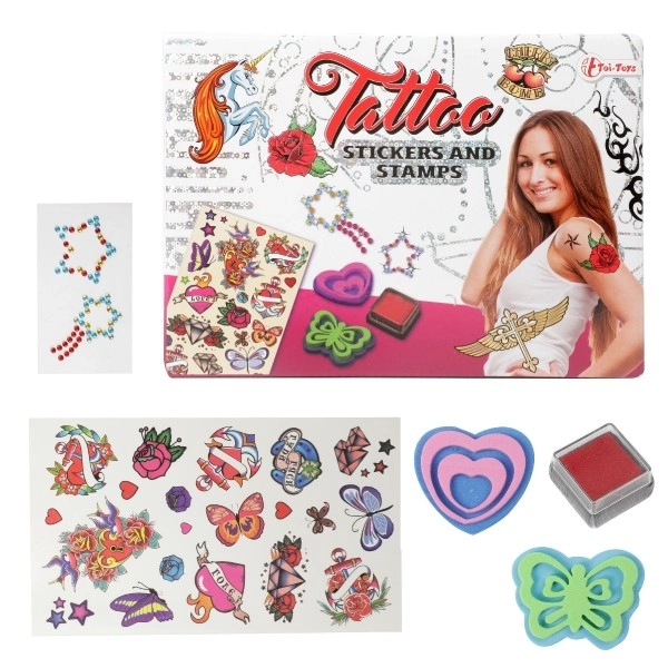 Tatouages et tampons avec accessoires