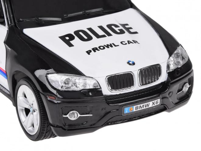 Voiture de sport télécommandée BMW X6