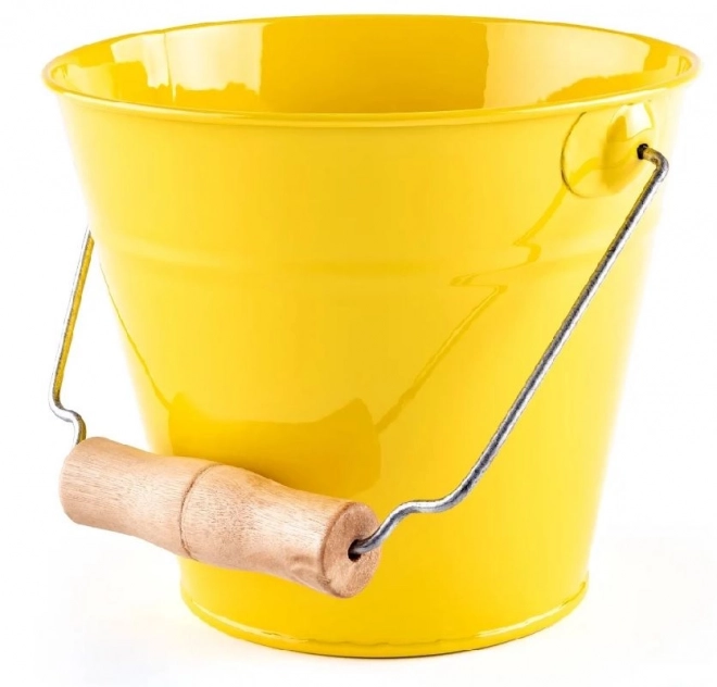 Seau jaune de jardin