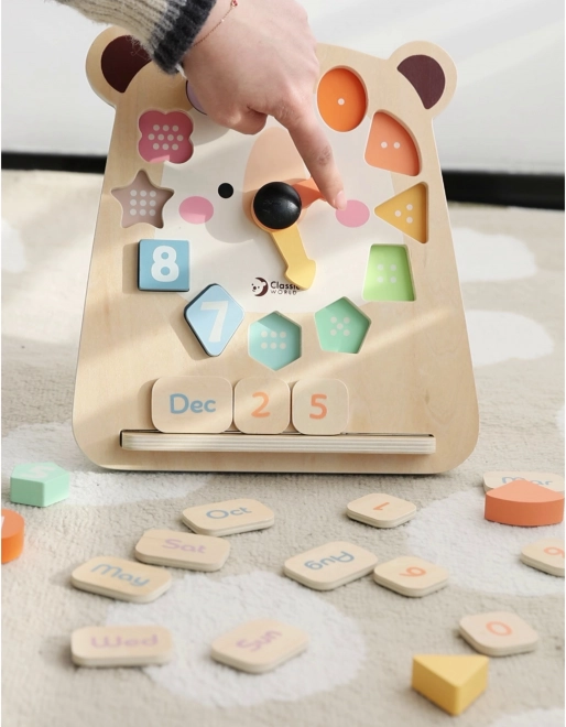 Horloge éducative en bois ourson Classic World 3‑en‑1 pour l’apprentissage de l’heure, du calcul et des dates