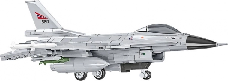 Excellent modèle pour jouer et exposer