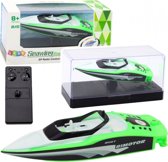 Bateau à moteur télécommandé vert