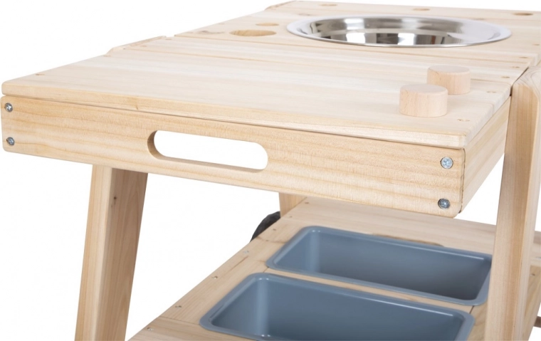 Jeu créatif avec l’eau et le sable