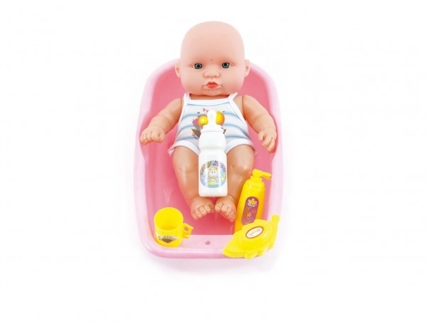 Bébé dans la baignoire