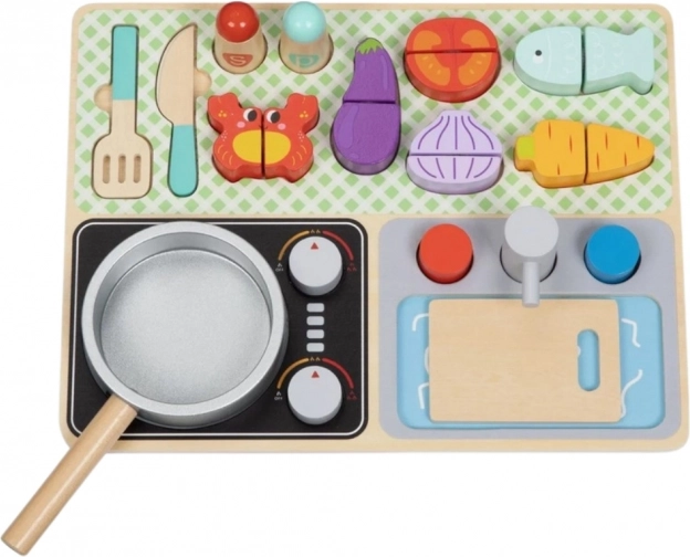 Cuisine en bois avec accessoires pour le petit cuisinier