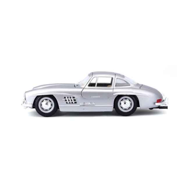 Bburago 1:24 Mercedes Benz 300SL argent 18-22023