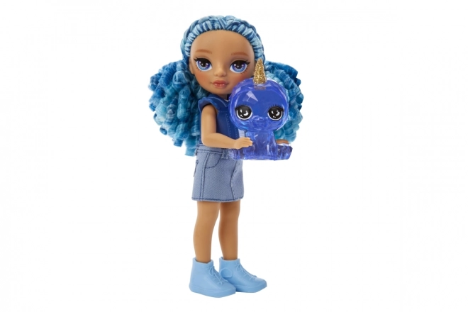 Rainbow High Petite Sœur - Sapphire (Bleue) TV