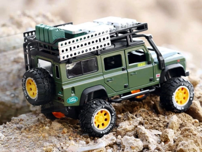 Voiture tout terrain en métal avec son et lumières LED