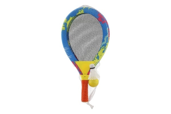 Ensemble de plage coloré avec raquettes, balle et volant