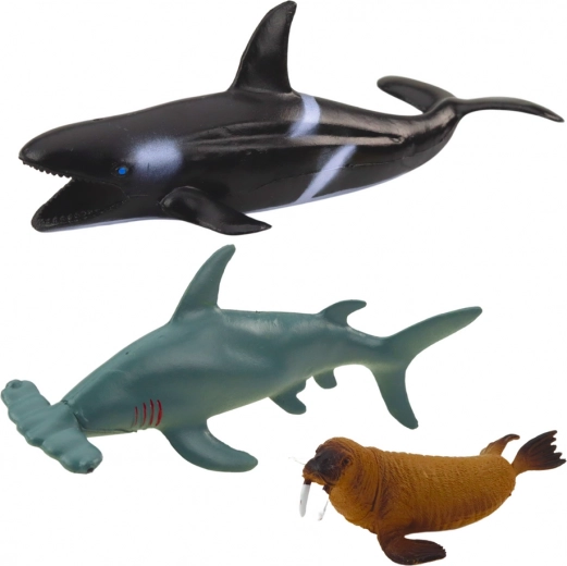 Figurines en plastique réalistes