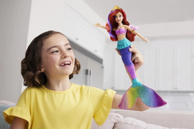 MATTEL Disney Princesse poupée Ariel petite sirène nage, change de couleur