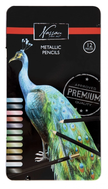Crayons métalliques dans une boîte en fer blanc