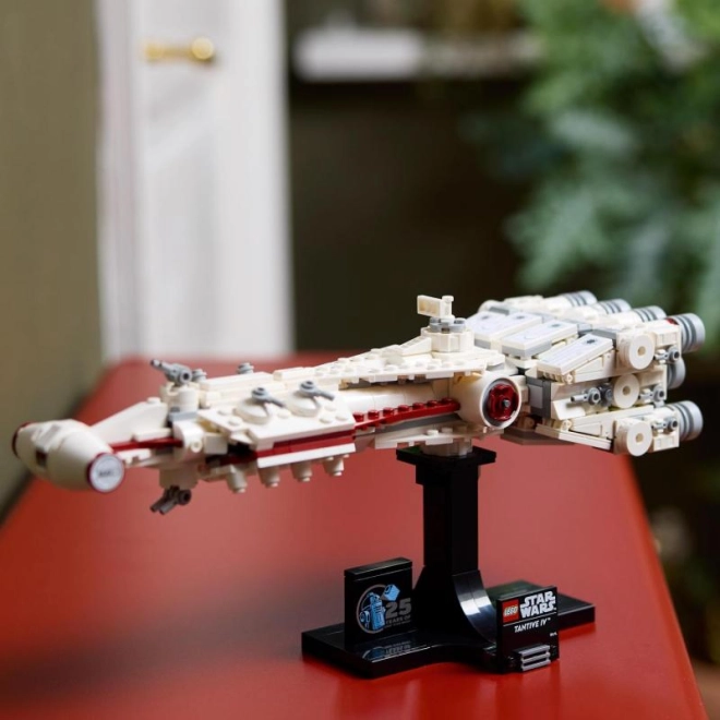 Modèle de collection Tantive IV